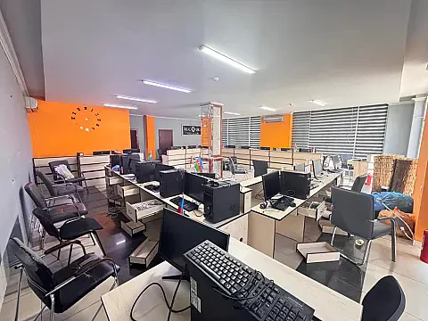 Kirayə verilir obyekt 120 m² — Bakı 120.00 m²