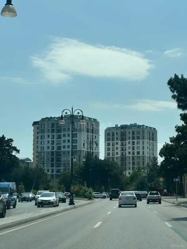 Satılır 3 otaqlı mənzil 96 m²