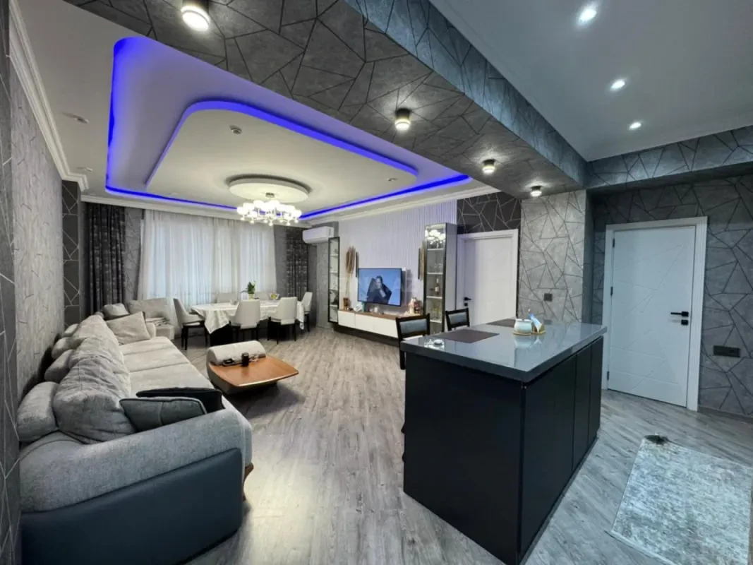 Satılır 3 otaqlı mənzil 92 m²