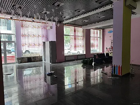 Kirayə verilir obyekt 650 m² — Bakı, Nəsimi 650.00 m²