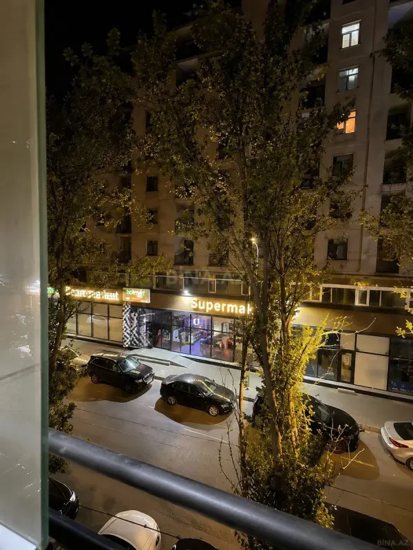 Kirayə verilir 2 otaqlı mənzil 62 m²