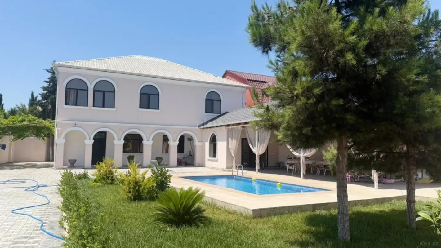 Satılır 6 otaqlı həyət evi 280 m²