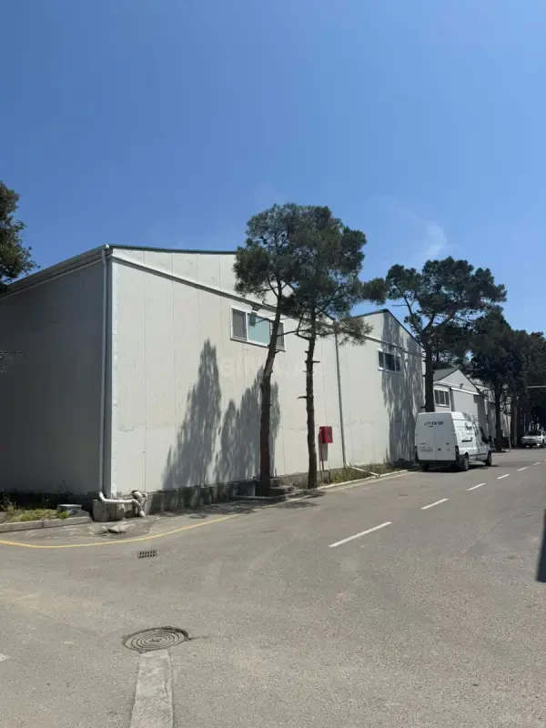 Kirayə verilir obyekt 417 m²