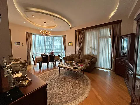 Satılır 3 otaqlı mənzil 140 m² — Bakı 3 otaq 140.00 m²