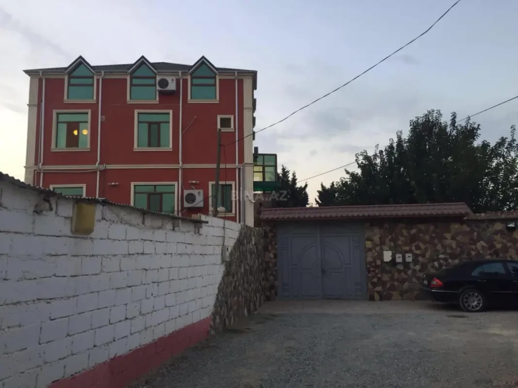 Satılır 6 otaqlı həyət evi 500 m²