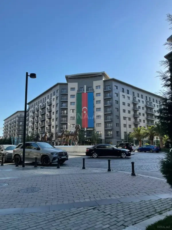 Satılır 3 otaqlı mənzil 150 m²