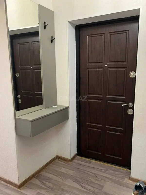 Kirayə verilir 2 otaqlı mənzil 70 m²