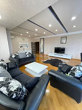 Kirayə verilir 3 otaqlı mənzil 170 m² — Bakı, Nəsimi 3 otaq 170.00 m²
