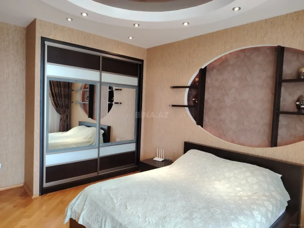 Kirayə verilir 3 otaqlı mənzil 130 m²