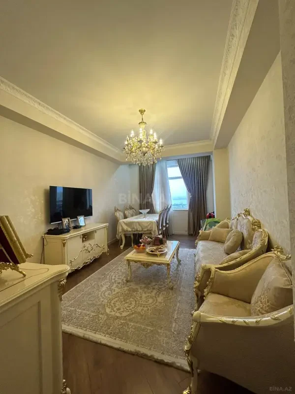Satılır 2 otaqlı mənzil 97 m²