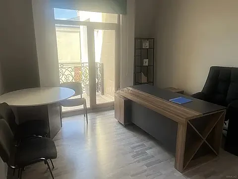 Kirayə verilir 1 otaqlı ofis 25 m² — Bakı 1 otaq 25.00 m²