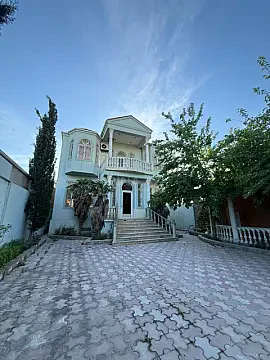 Satılır 5 otaqlı həyət evi 360 m² — Bakı 5 otaq 360.00 m²