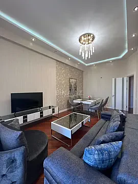 Kirayə verilir 2 otaqlı mənzil 70 m² — Bakı, Nizami 2 otaq 70.00 m²