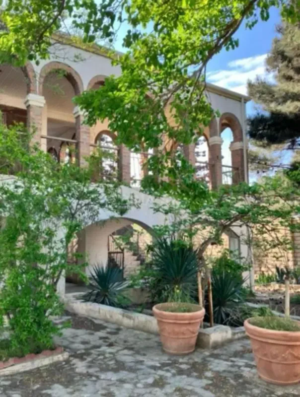 Satılır 3 otaqlı həyət evi 200 m²