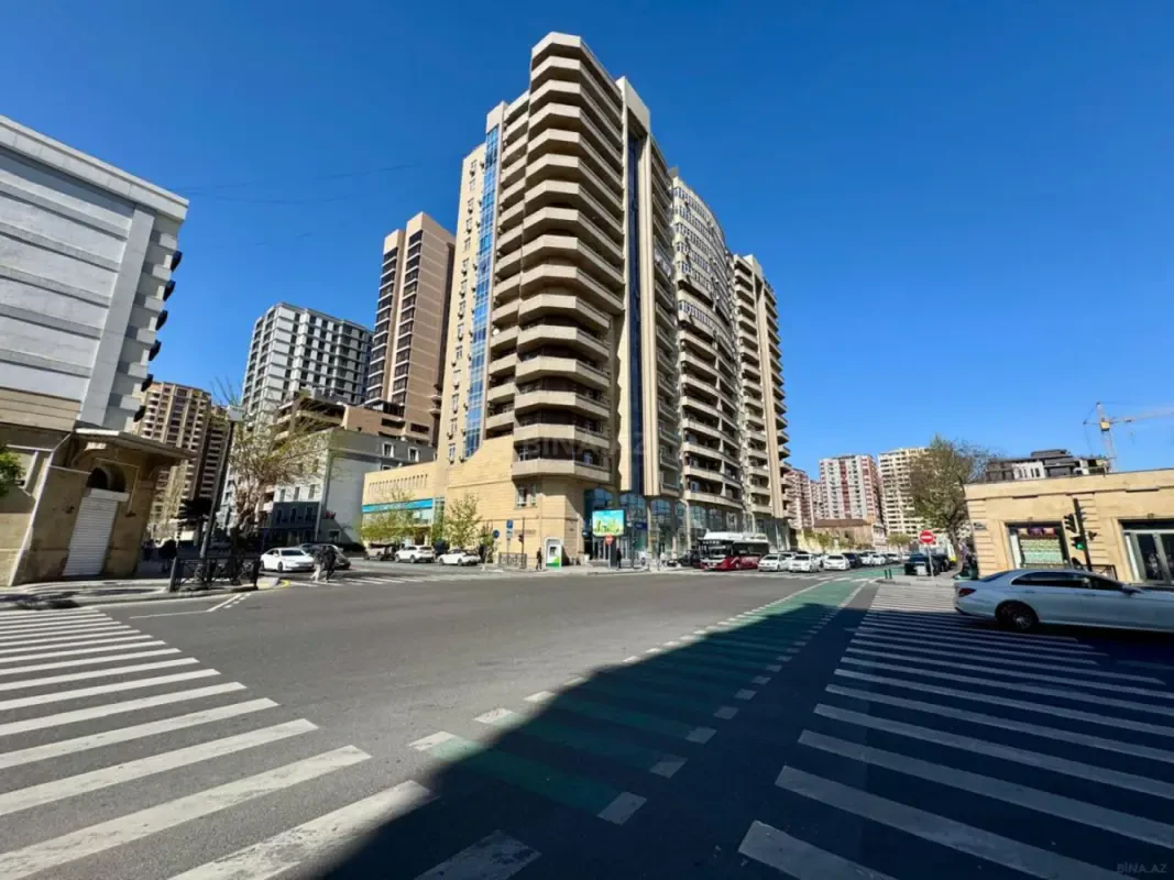Kirayə verilir 20 otaqlı ofis 1000 m²
