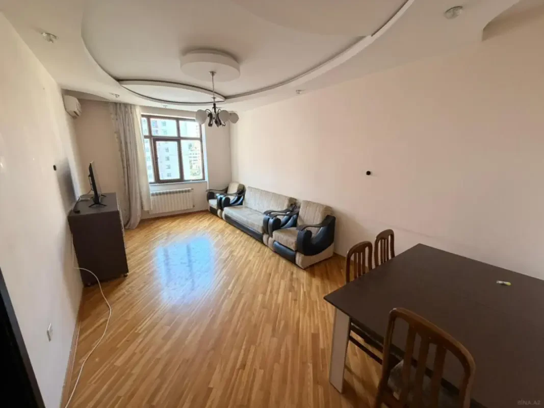 Kirayə verilir 3 otaqlı mənzil 105 m²