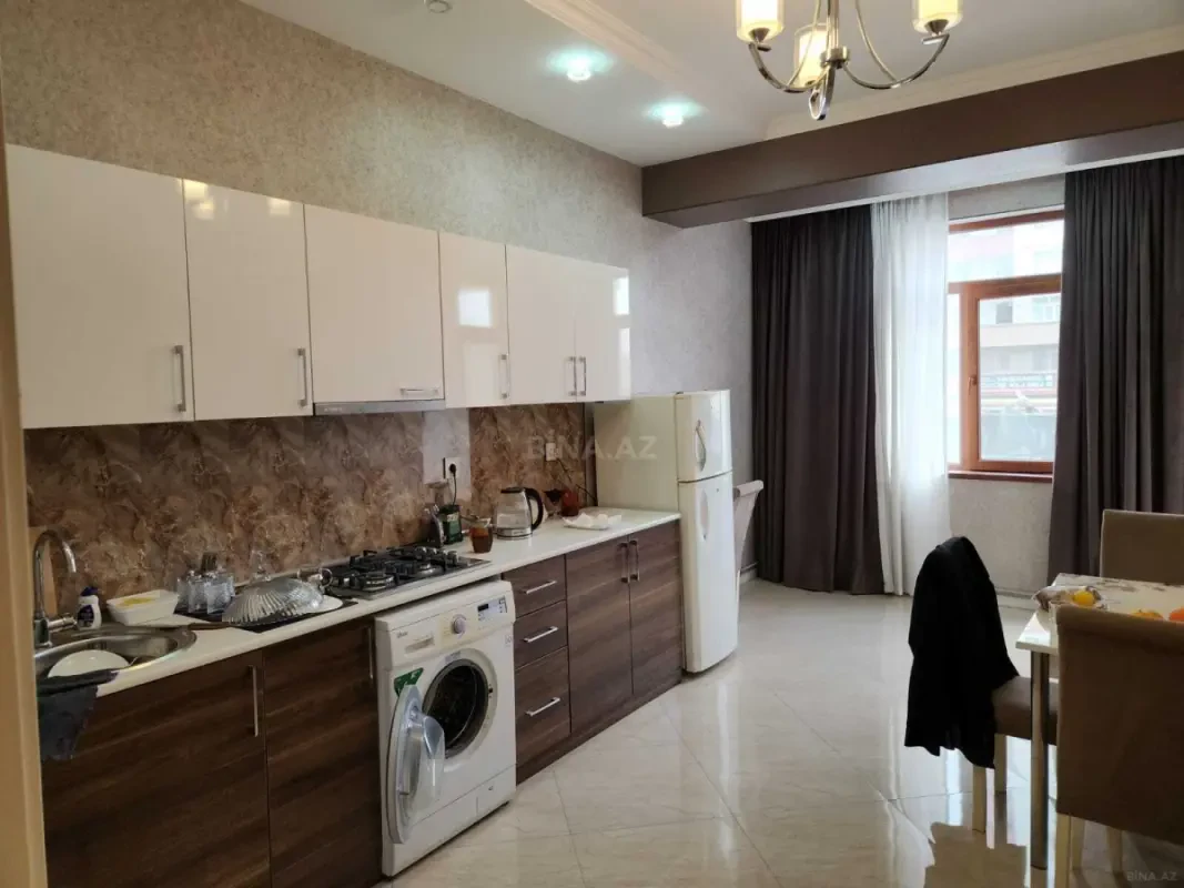 Satılır 3 otaqlı mənzil 123 m²