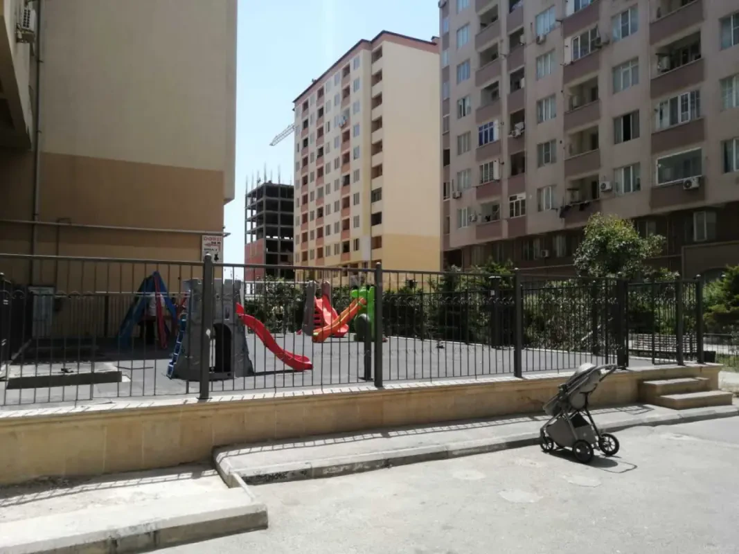 Satılır 3 otaqlı mənzil 120 m²