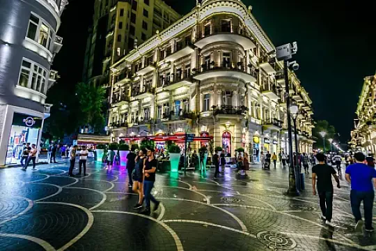 Kirayə verilir 4 otaqlı mənzil 120 m² — Bakı, Sahil qəs. 4 otaq 120.00 m²