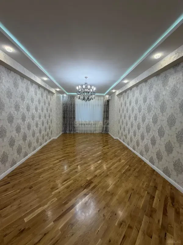 Satılır 4 otaqlı mənzil 129 m²