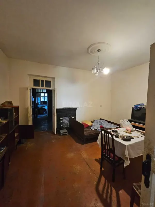 Satılır 5 otaqlı həyət evi 240 m²