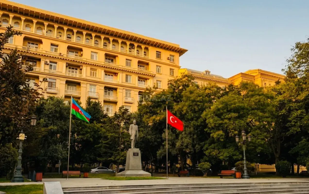 Satılır 3 otaqlı mənzil 95 m²