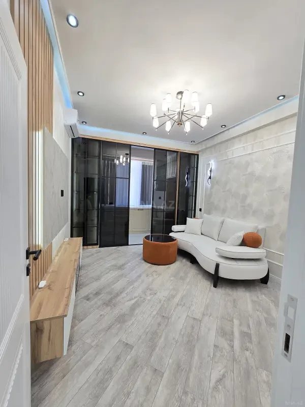 Satılır 2 otaqlı mənzil 55 m²