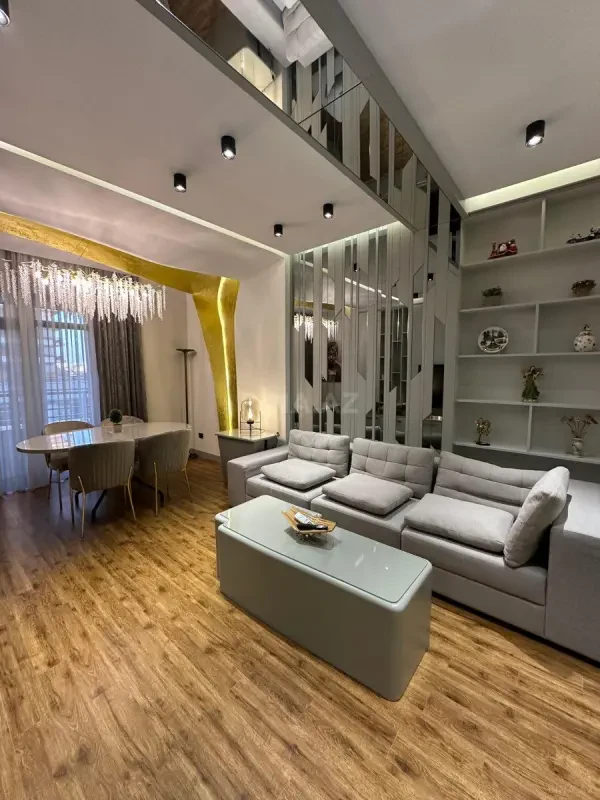 Kirayə verilir 2 otaqlı mənzil 65 m²