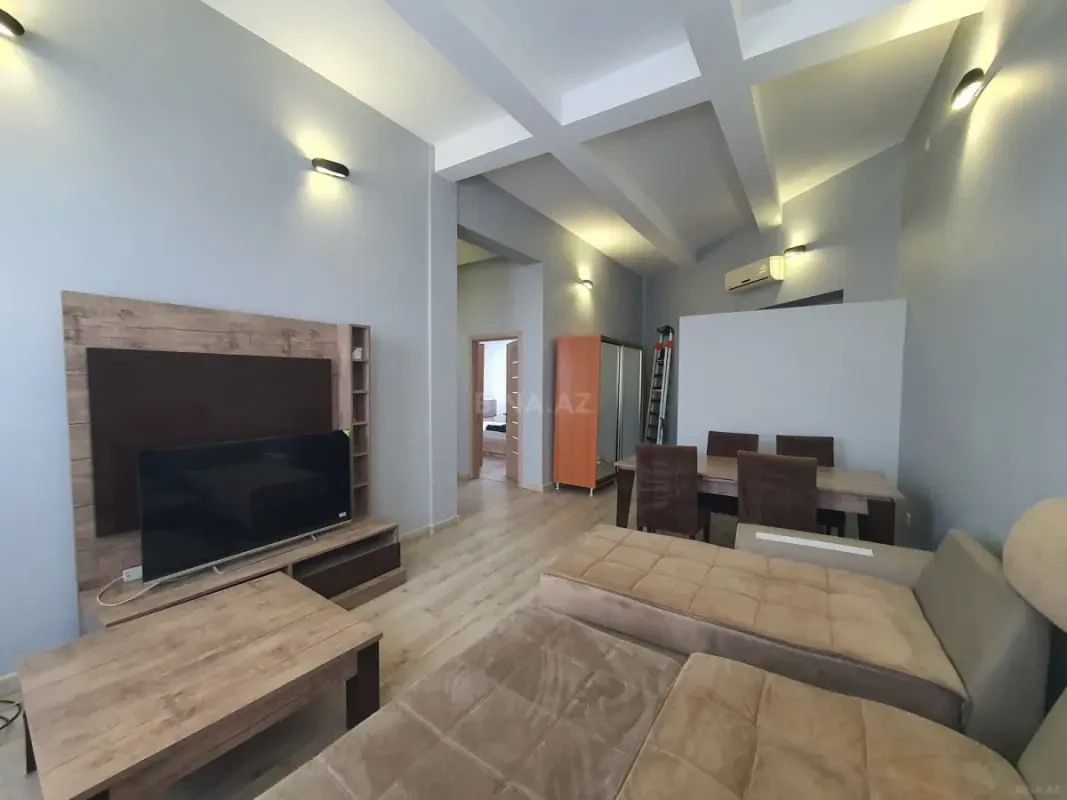 Kirayə verilir 2 otaqlı mənzil 70 m²