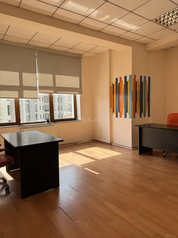 Kirayə verilir 5 otaqlı ofis 240 m²