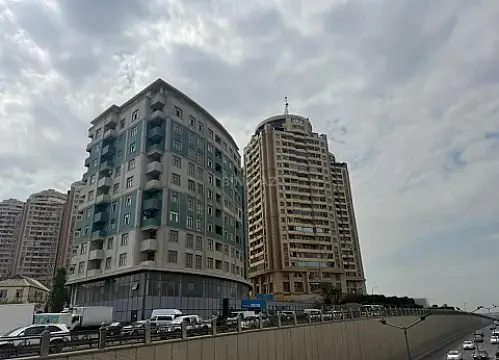 Satılır 3 otaqlı mənzil 154 m² — Bakı 3 otaq 154.00 m²