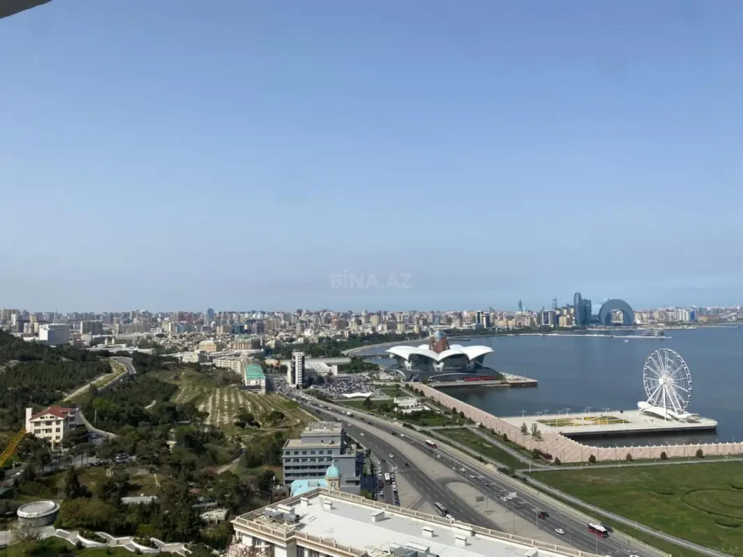 Satılır 6 otaqlı mənzil 394.9 m²