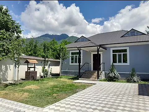 Kirayə verilir 4 otaqlı həyət evi 101 m² — Qəbələ 4 otaq 101.00 m²