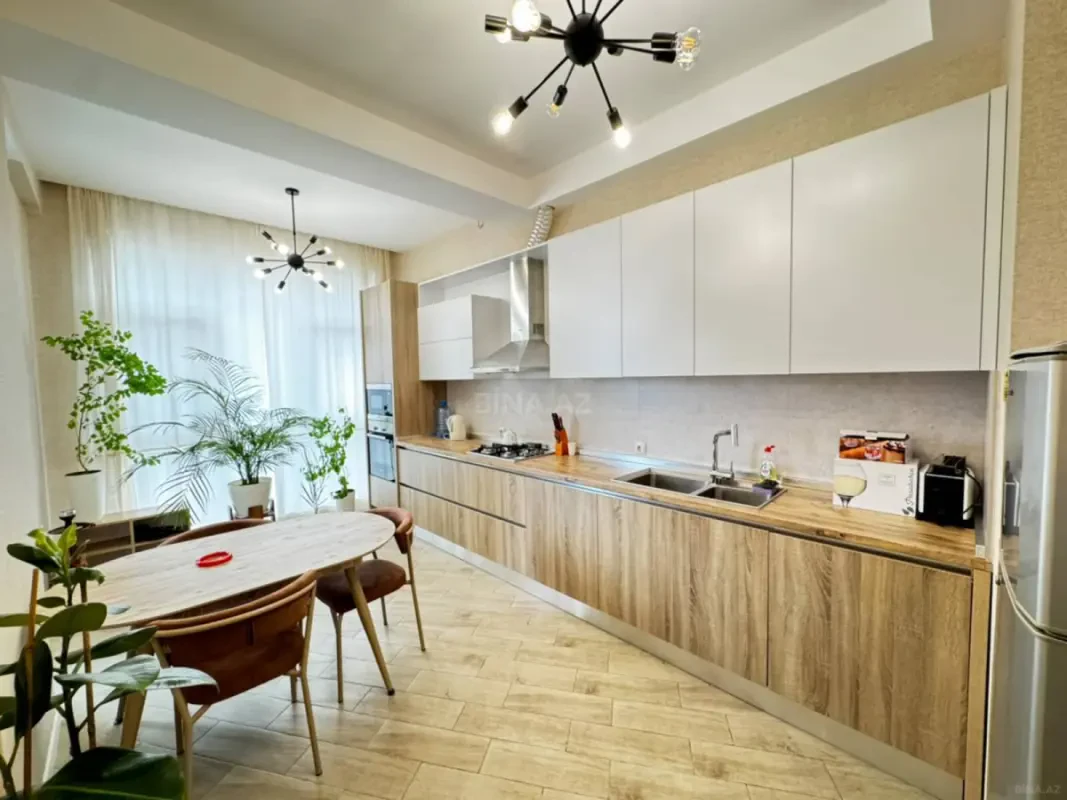 Kirayə verilir 2 otaqlı mənzil 110 m²
