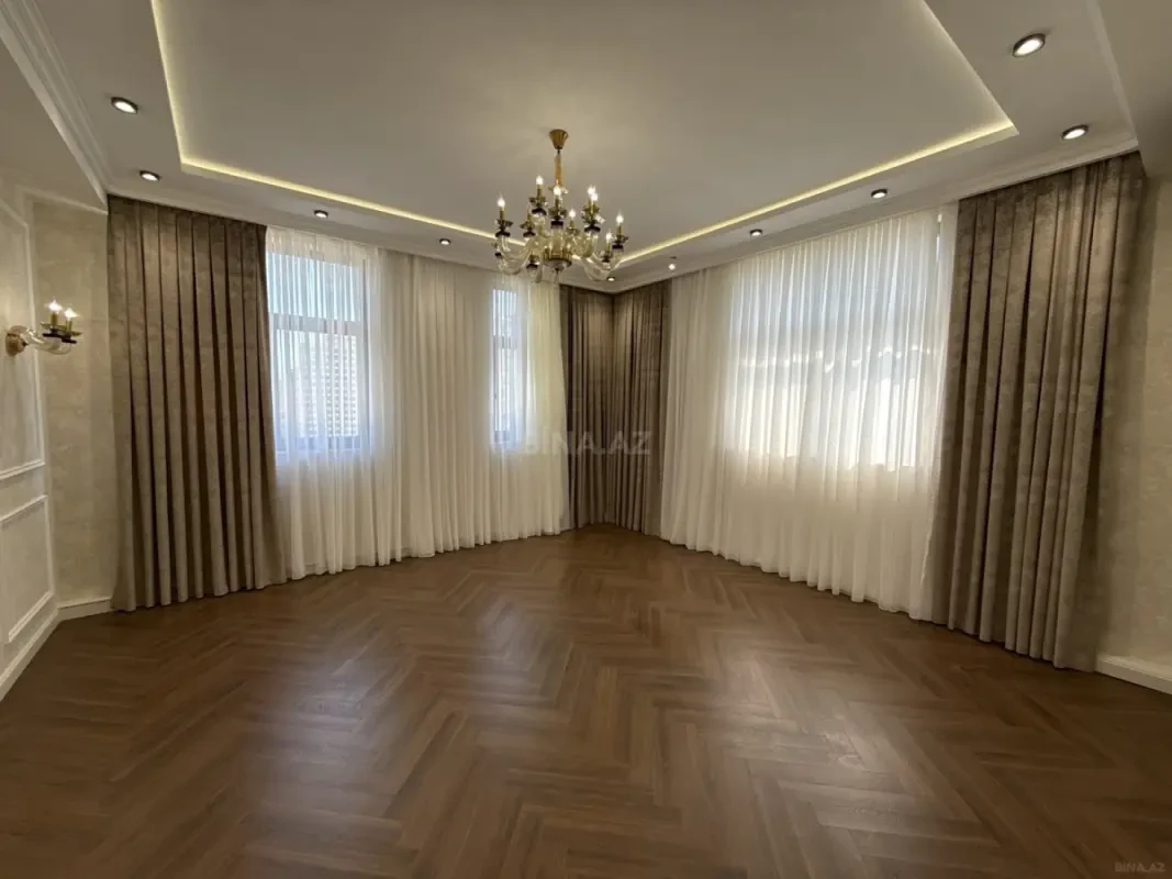 Satılır 3 otaqlı mənzil 105 m²