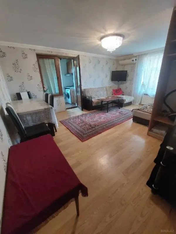 Kirayə verilir 2 otaqlı mənzil 40 m²