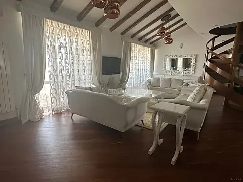 Kirayə verilir 7 otaqlı ofis 500 m² — Bakı, Nizami 7 otaq 500.00 m²