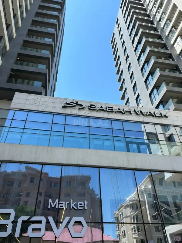 Kirayə verilir 4 otaqlı mənzil 165 m²