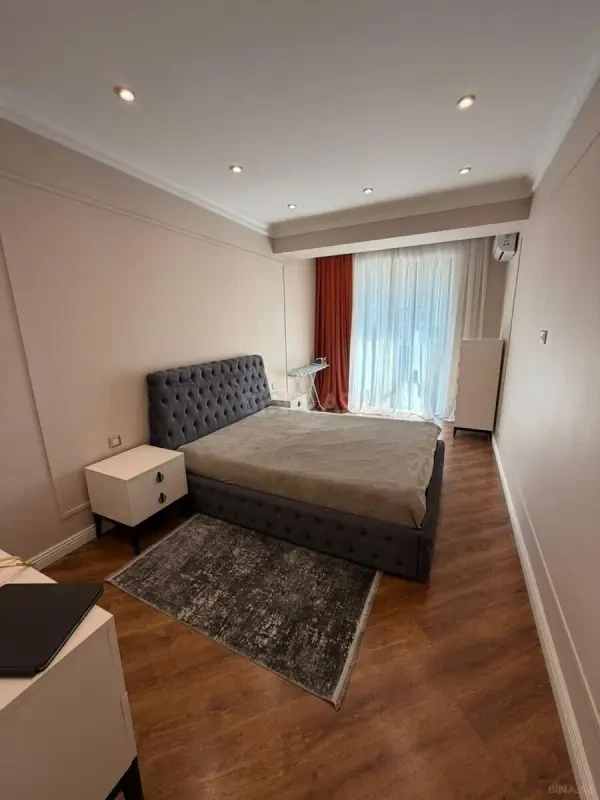 Kirayə verilir 2 otaqlı mənzil 65 m²