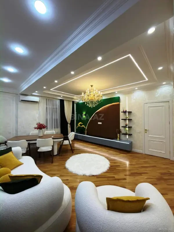 Satılır 4 otaqlı mənzil 165 m²