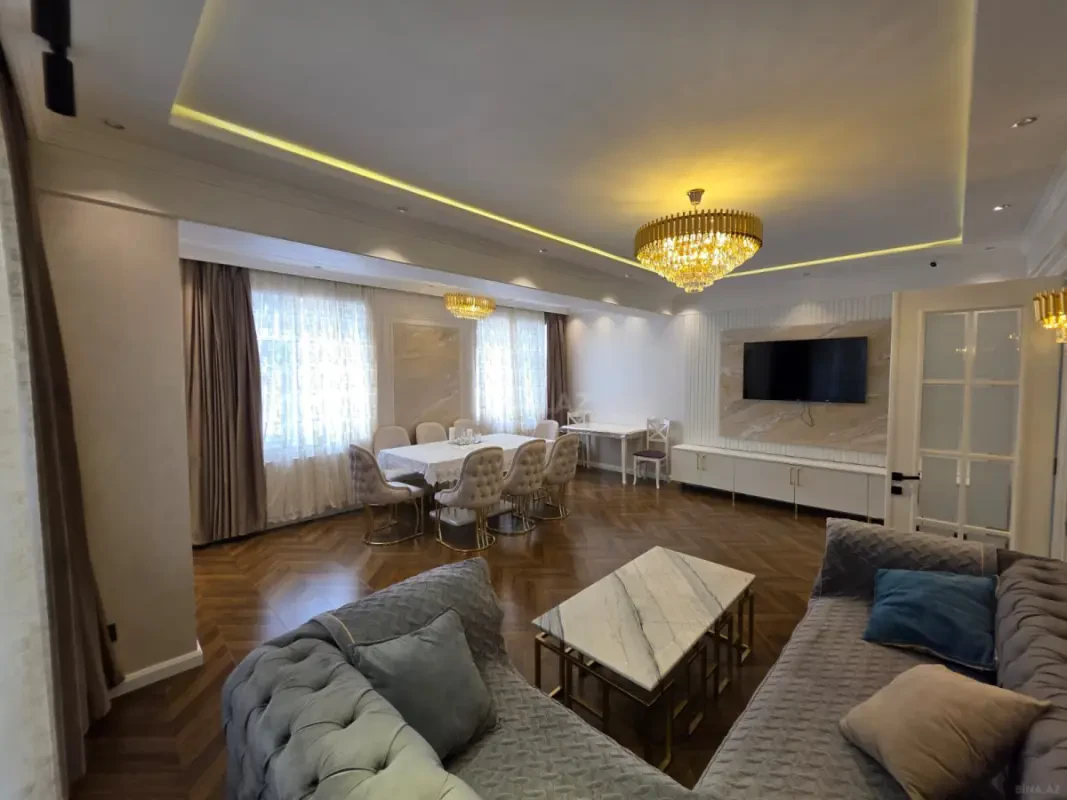 Satılır 3 otaqlı mənzil 128 m²