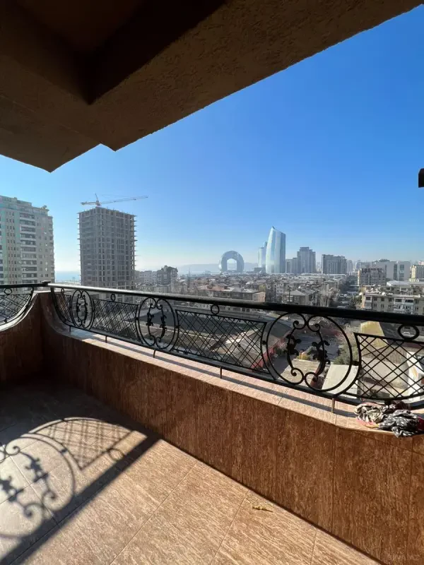 Kirayə verilir 3 otaqlı mənzil 120 m²