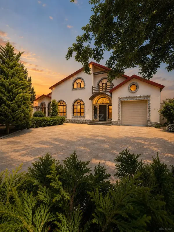 Satılır 4 otaqlı həyət evi 250 m²
