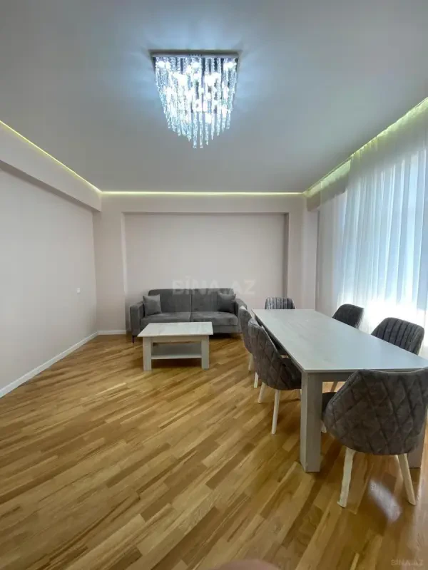 Kirayə verilir 3 otaqlı mənzil 150 m²