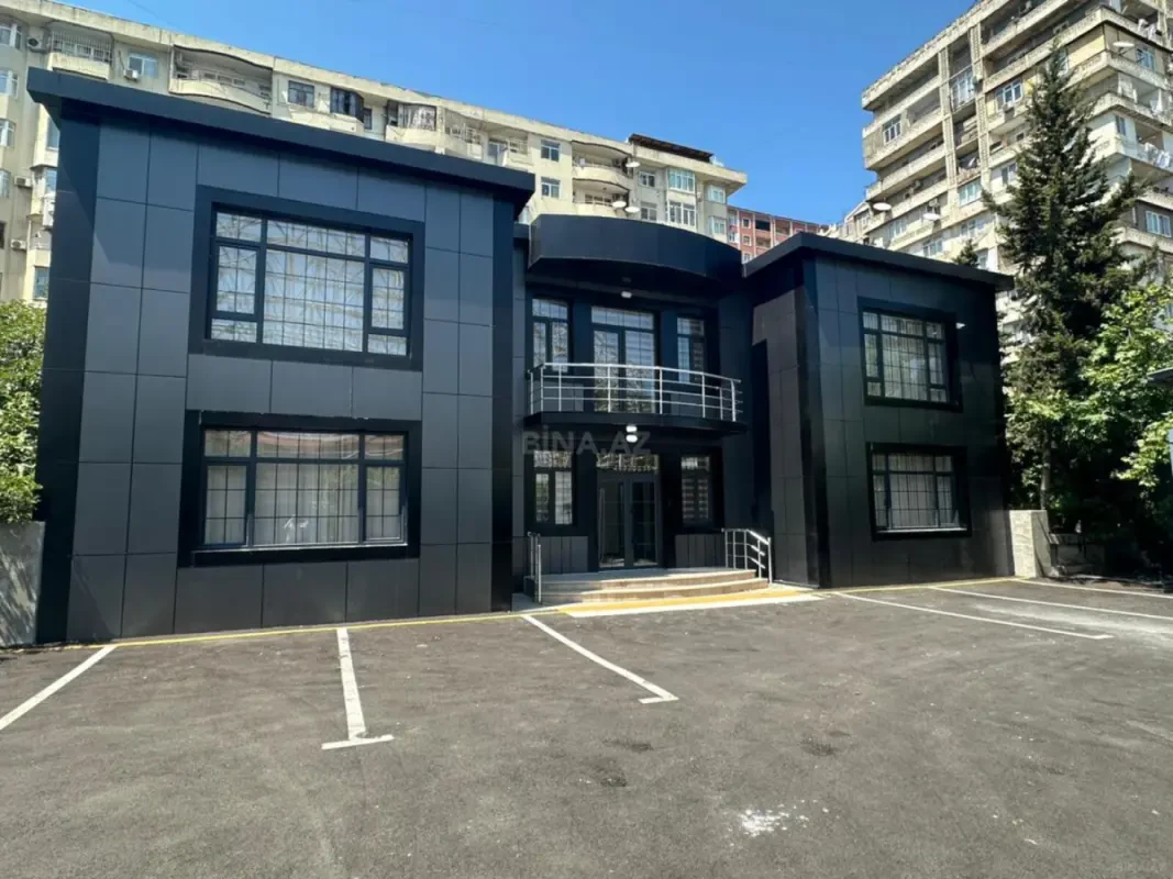 Kirayə verilir 8 otaqlı ofis 400 m²