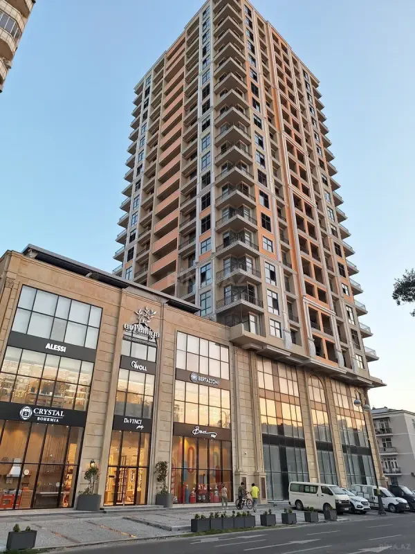 Satılır 1 otaqlı mənzil 66 m²