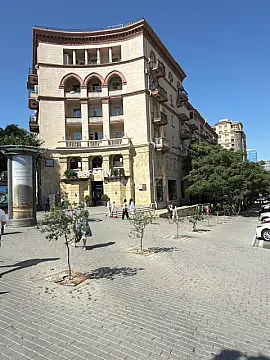 Kirayə verilir 2 otaqlı mənzil 50 m² — Bakı, Nizami 2 otaq 50.00 m²