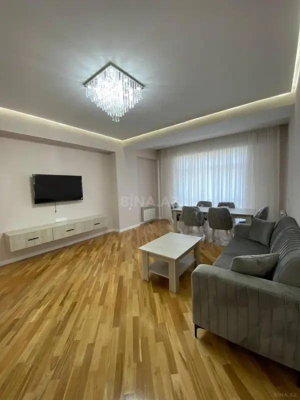 Kirayə verilir 3 otaqlı mənzil 135 m²