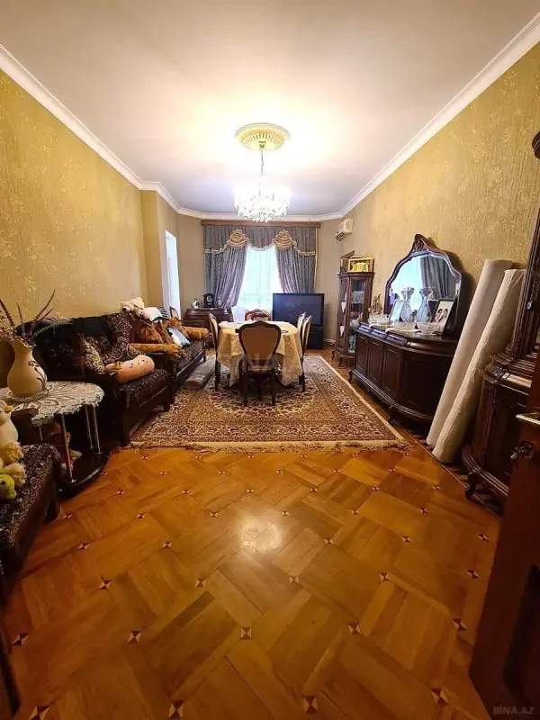 Satılır 3 otaqlı mənzil 109 m²