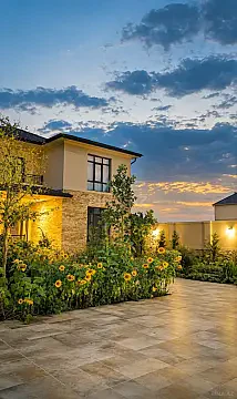 Kirayə verilir 5 otaqlı həyət evi 250 m² — Bakı 5 otaq 250.00 m²